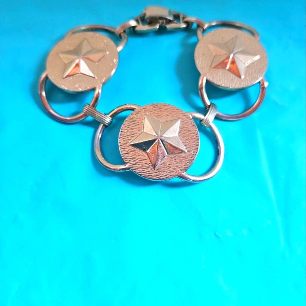 Vintage Sarah Conventry Signed Goldtone Military Star Bracelet